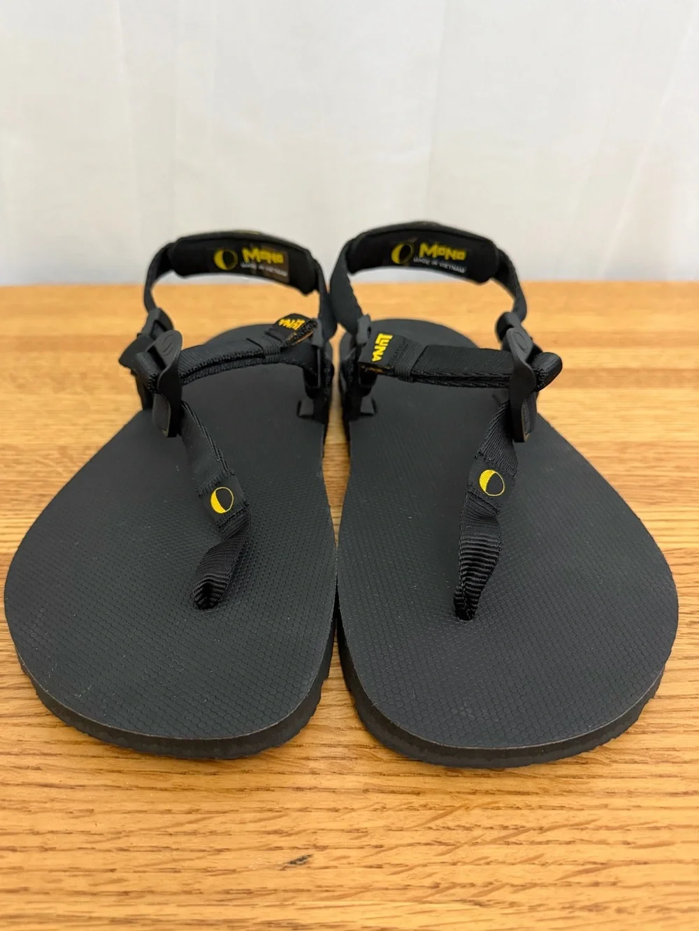 Luna Sandals Mono Winged Strapped Sandals Mens Size 10